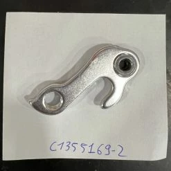 PATTE DE DERAILLEUR 1T AR N.13