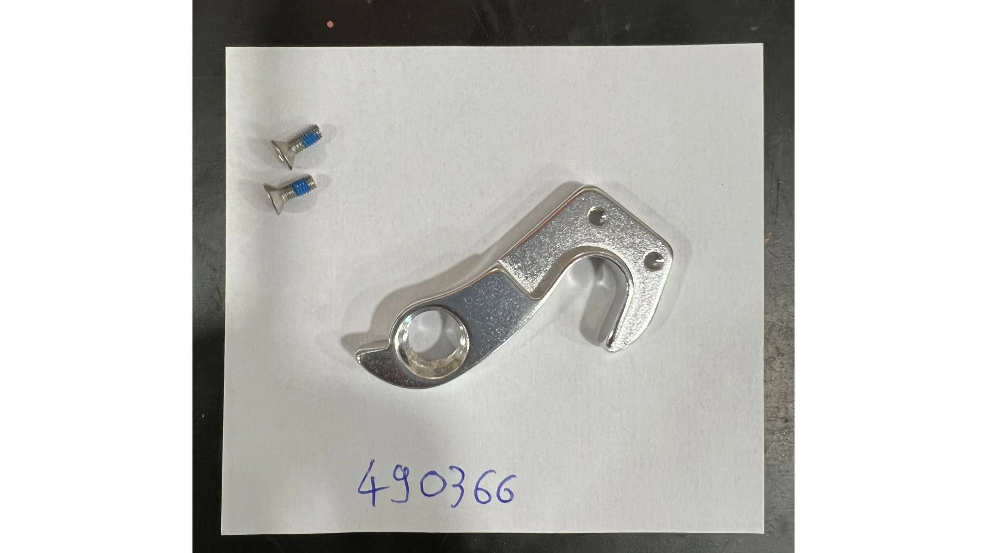 PATTE DE DERAILLEUR 2T ADAPTABLE GIANT – Image 2