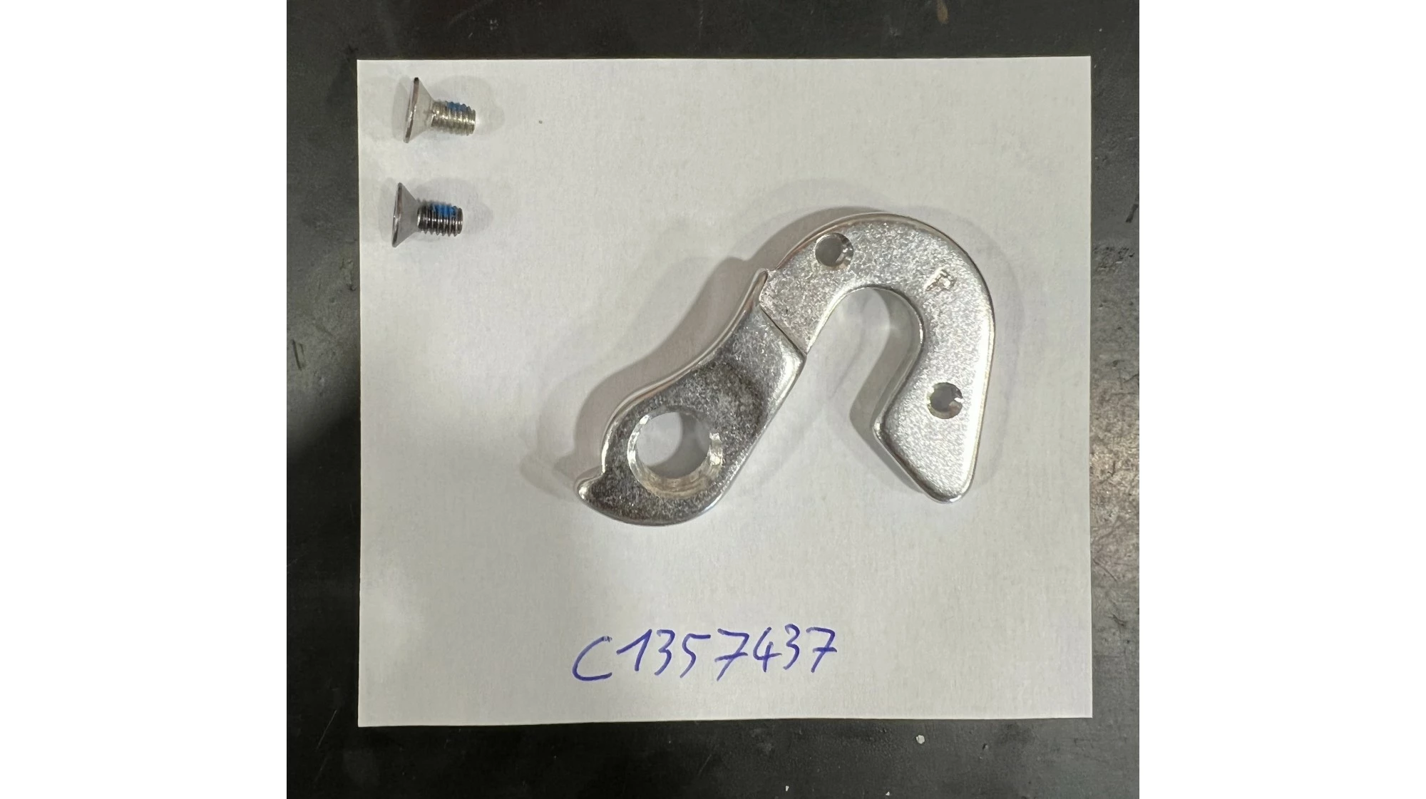 PATTE DE DERAILLEUR 2T